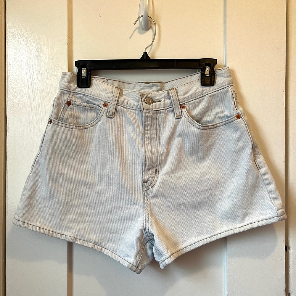 Levi’s Premium denim light wash high waisted shorts
